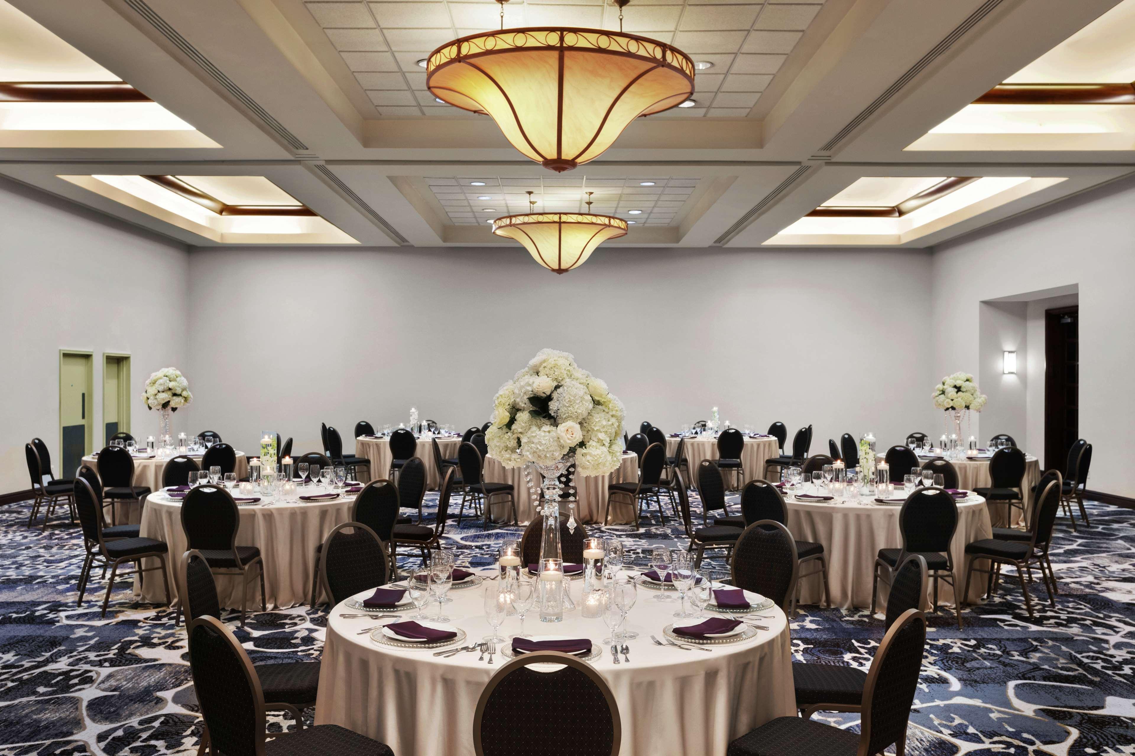 Doubletree By Hilton South Charlotte Tyvola Hotell Eksteriør bilde