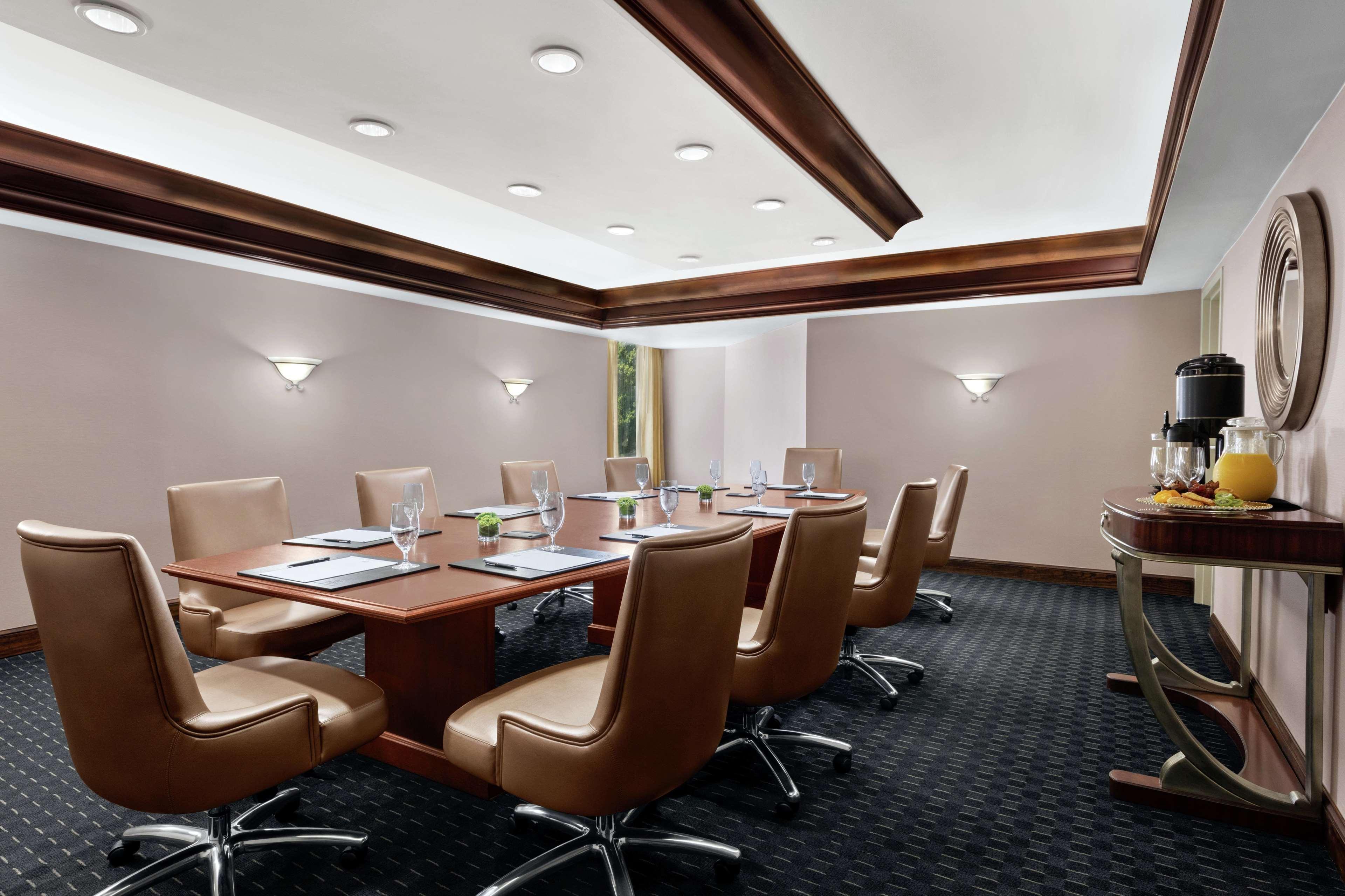 Doubletree By Hilton South Charlotte Tyvola Hotell Eksteriør bilde