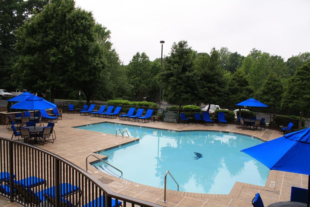 Doubletree By Hilton South Charlotte Tyvola Hotell Eksteriør bilde