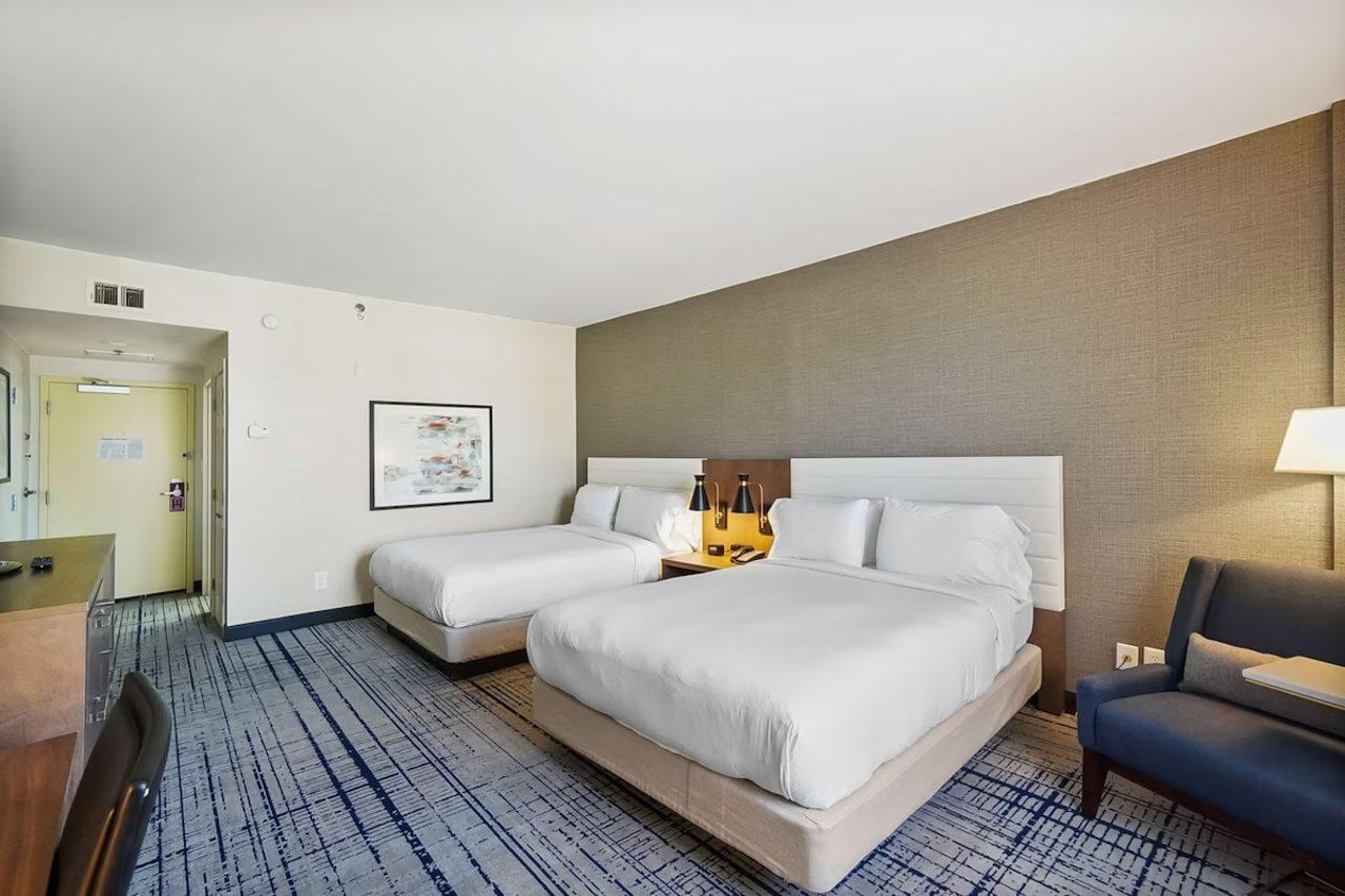 Doubletree By Hilton South Charlotte Tyvola Hotell Eksteriør bilde