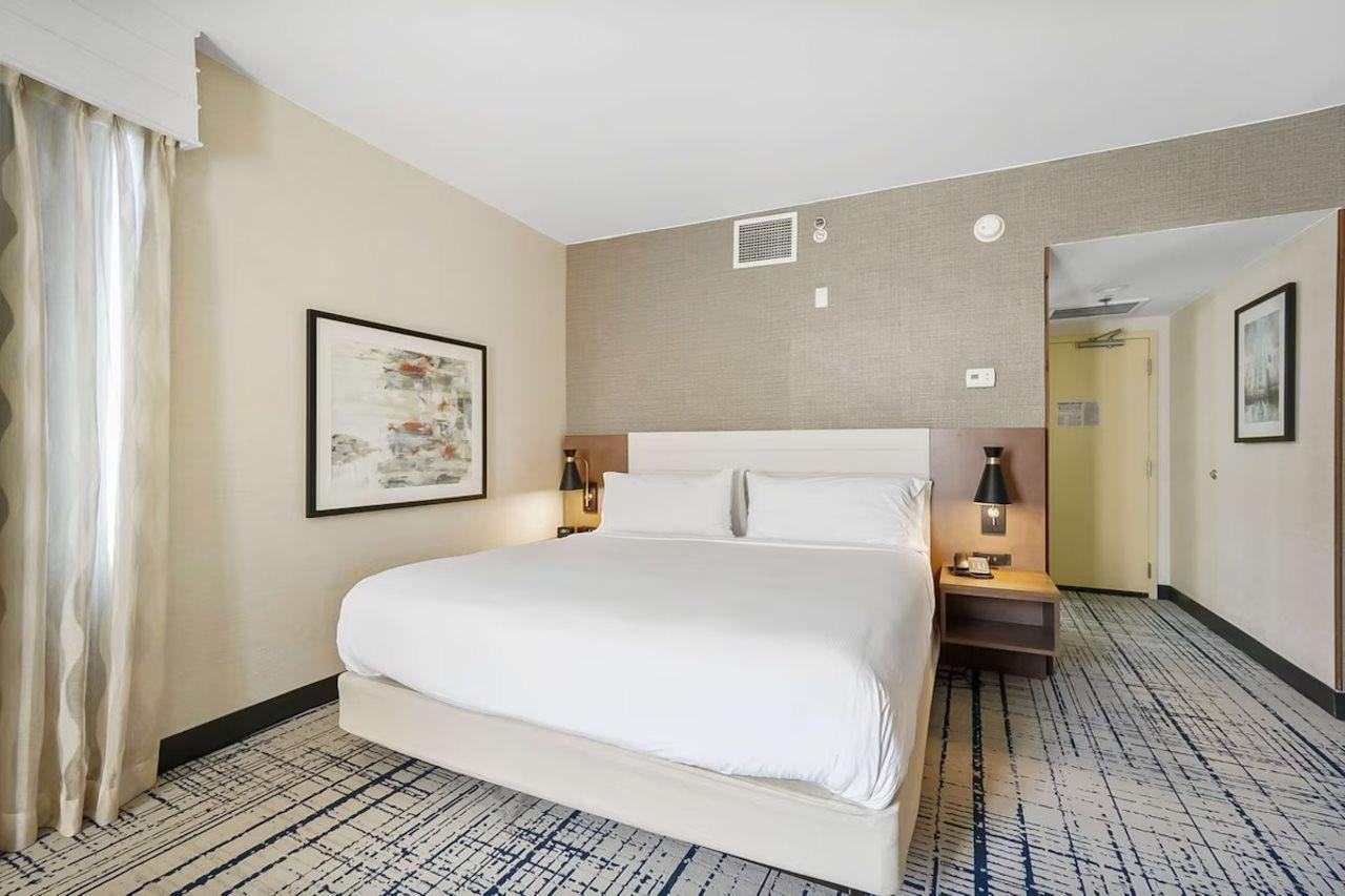 Doubletree By Hilton South Charlotte Tyvola Hotell Eksteriør bilde
