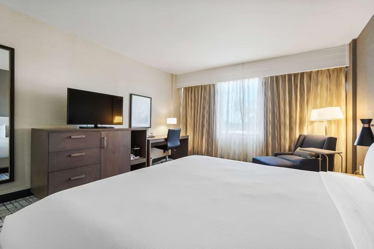 Doubletree By Hilton South Charlotte Tyvola Hotell Eksteriør bilde