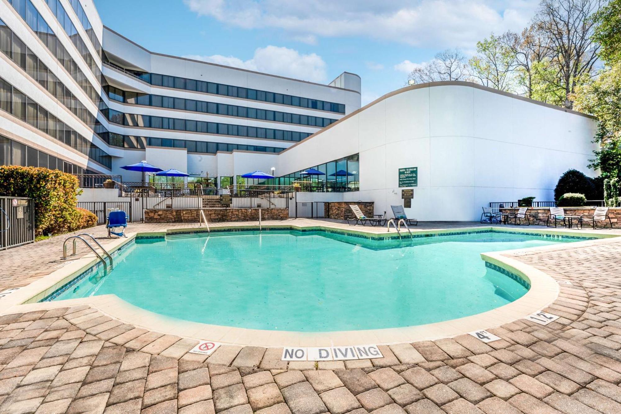 Doubletree By Hilton South Charlotte Tyvola Hotell Eksteriør bilde